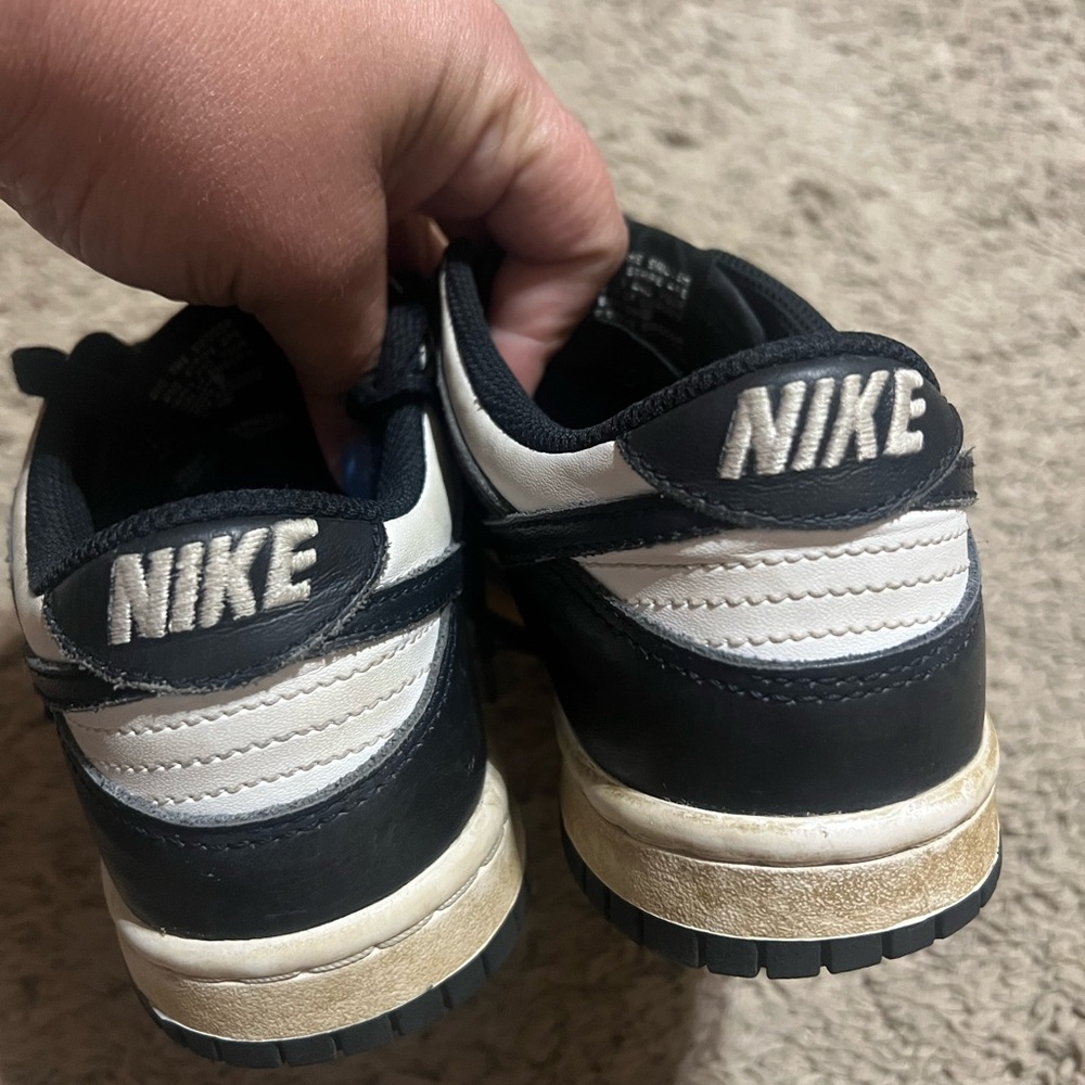 Nike Panda Dunks - Picture 6 of 6
